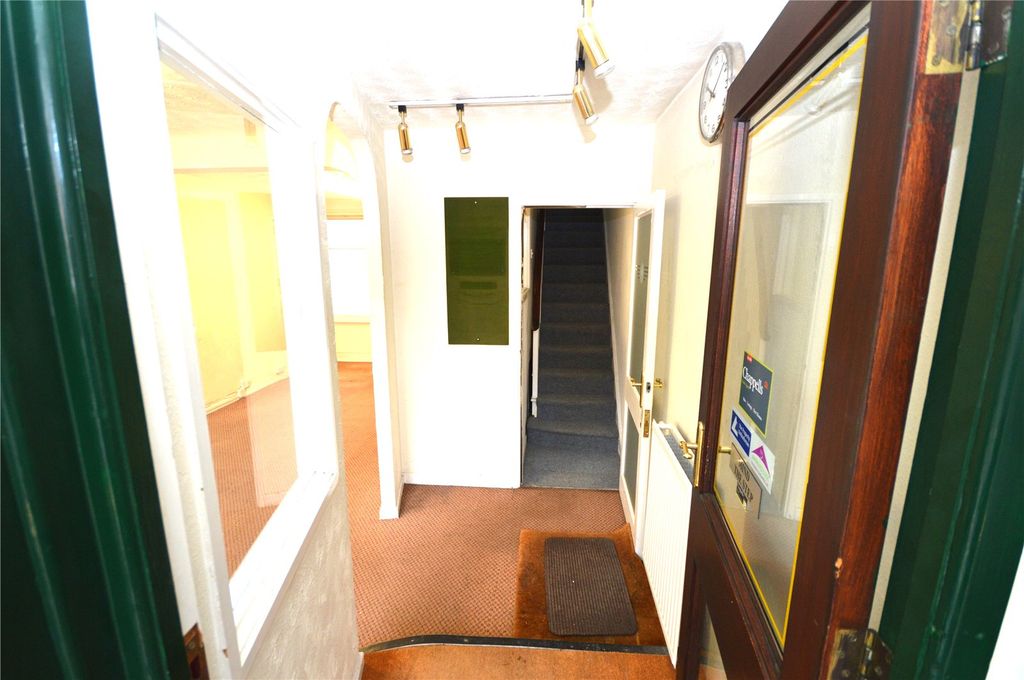 Property photo 3 of 14 Ground Floor