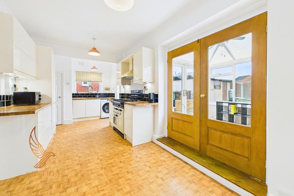 Property photo 3 of 35 15.Png