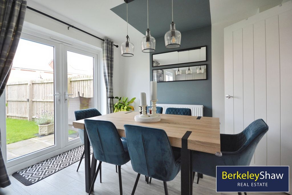 Property photo 3 of 19 Pbox-Img.Jpg
