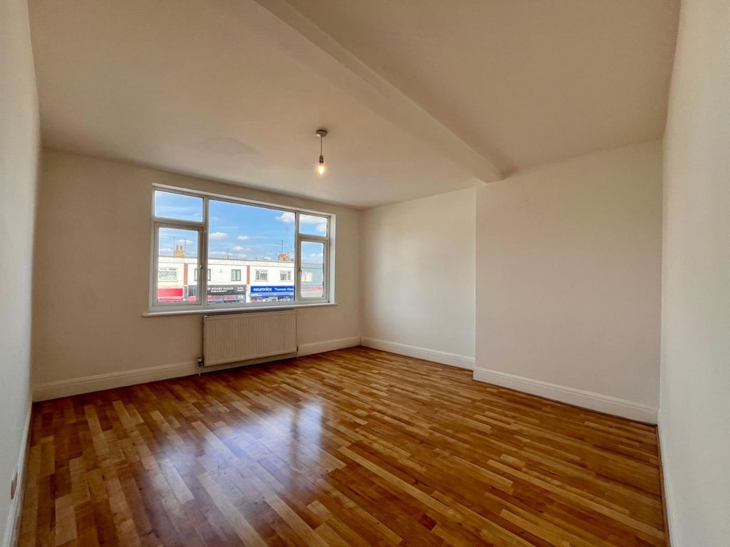 Property photo 2 of 6 4163304