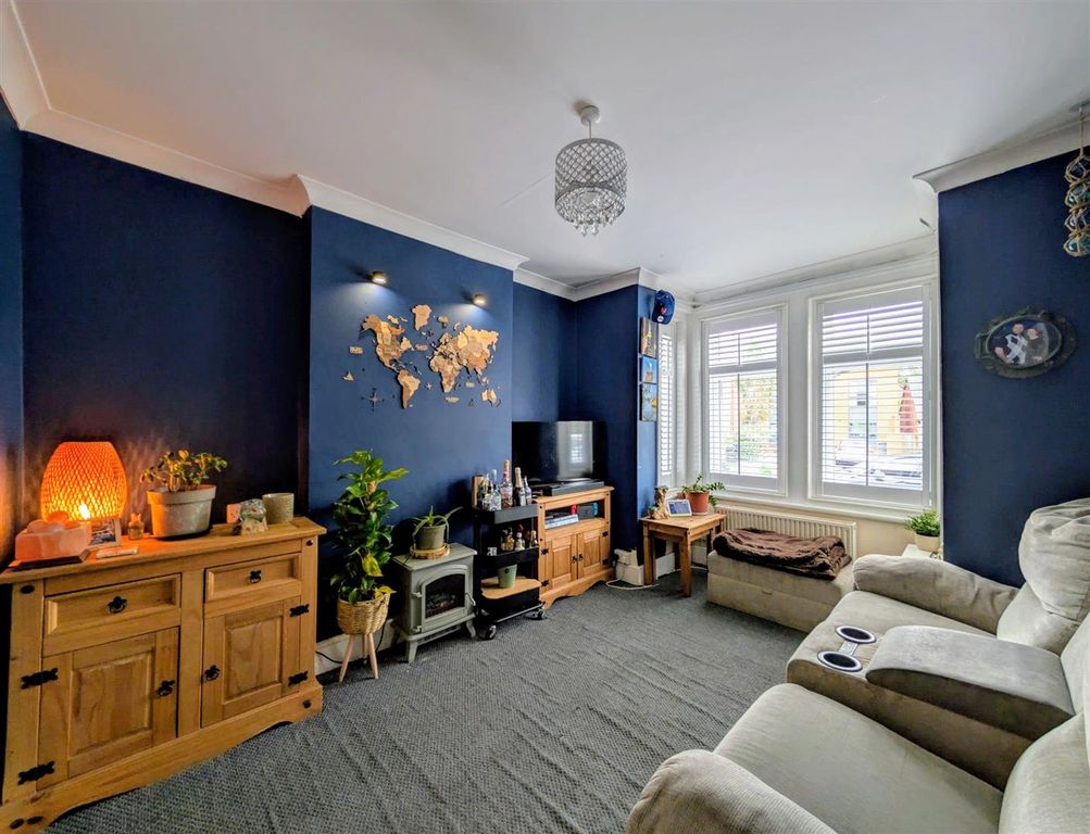 Property photo 2 of 12