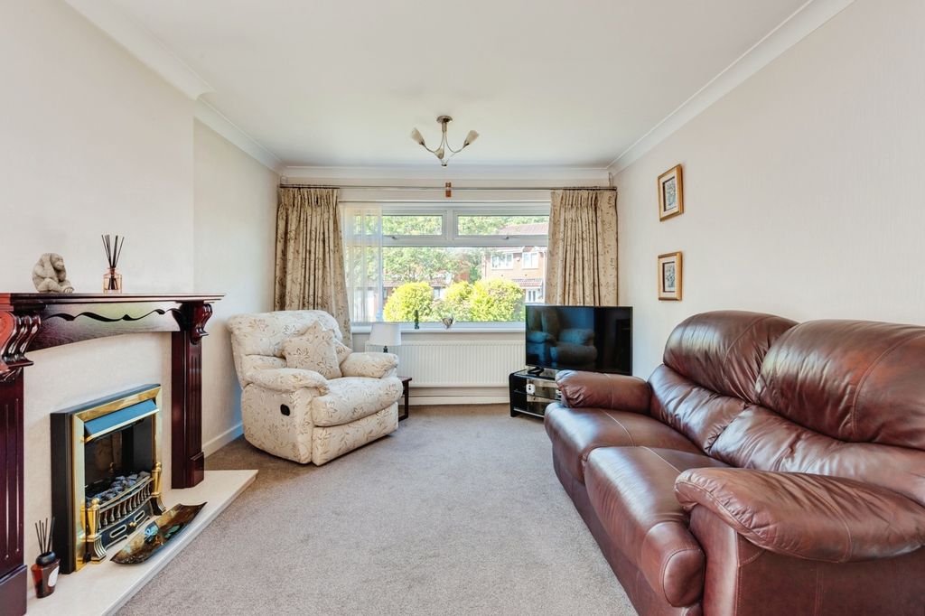 Property photo 3 of 20 Pbox-Img.Jpg