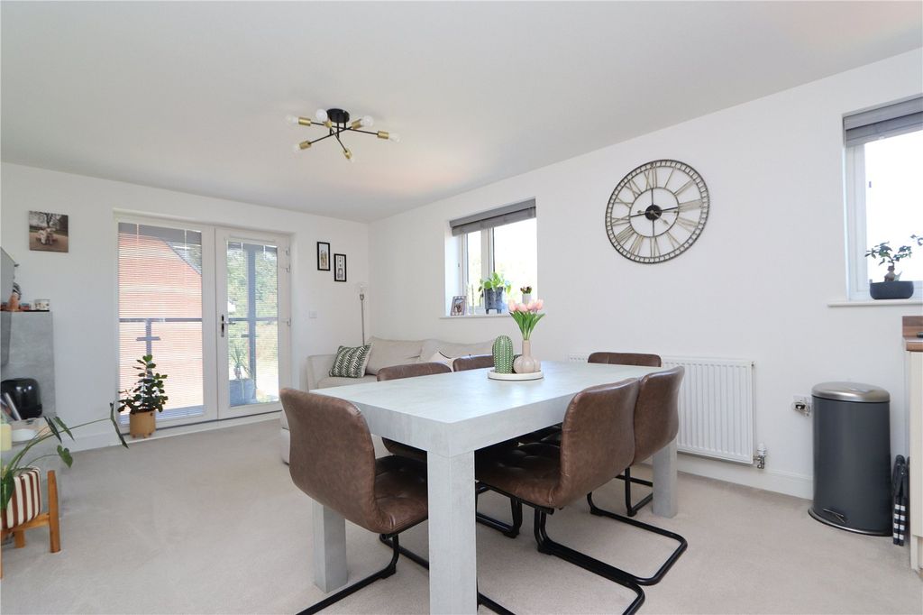 Property photo 3 of 16 Picture No. 06