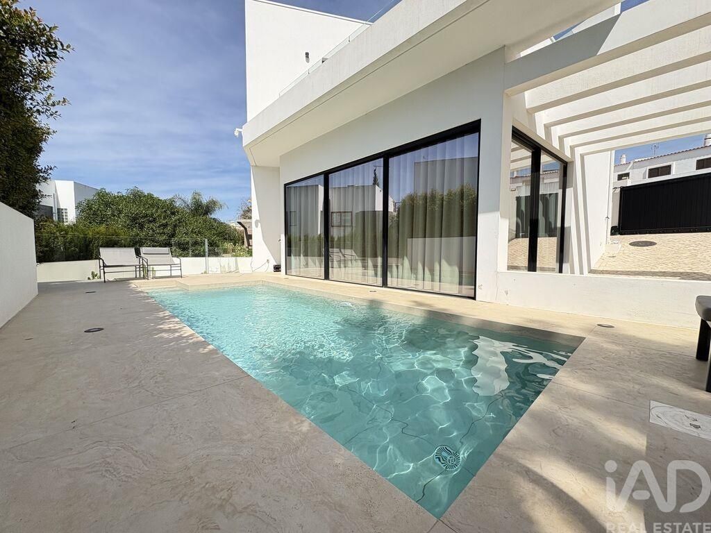 Property photo 1 of 37