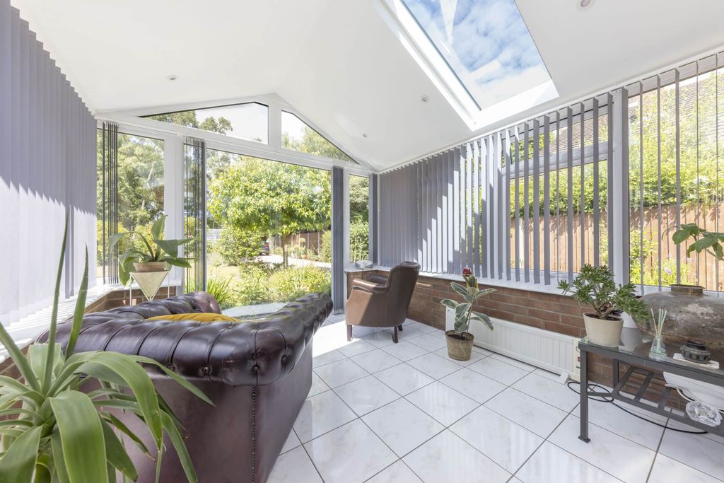 Property photo 2 of 39