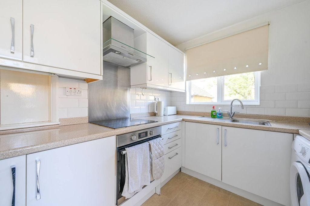 Property photo 3 of 17