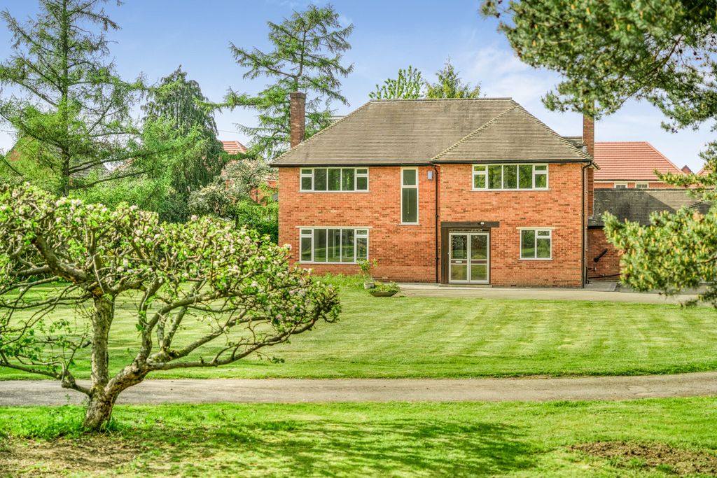 Additional image 36 of 4 bed detached house to rentAshlawn Road, Rugby, Warwickshire CV22