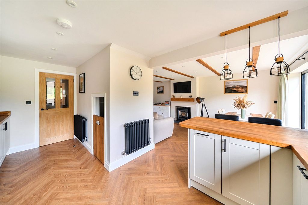 Property photo 3 of 21 Picture No. 03