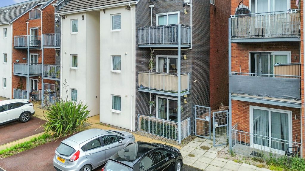Property photo 1 of 19