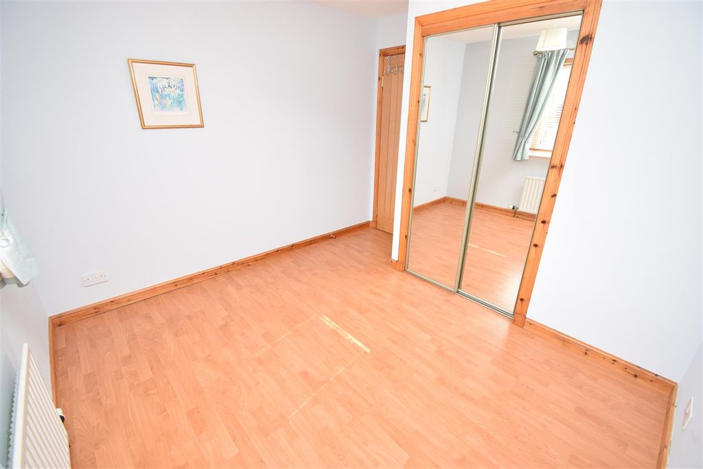 Property photo 3 of 19 Bedroom Three (2).Jpg