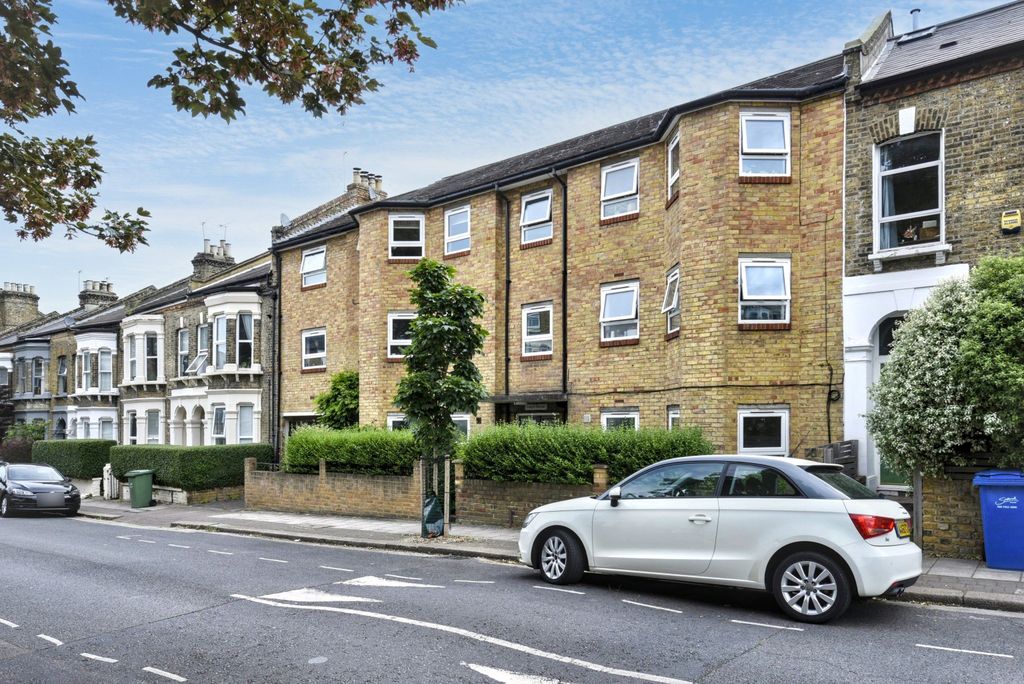Property photo 3 of 15 Flat 2, Lazlo House, 55 Shenley Road, Camberwell, London Se5 8LX