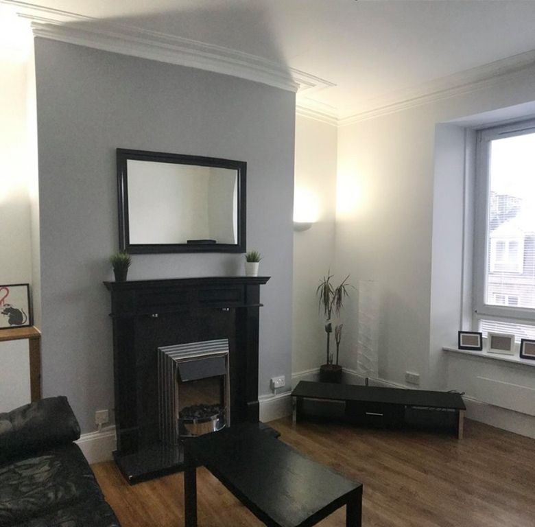 Property photo 1 of 5 Lounge