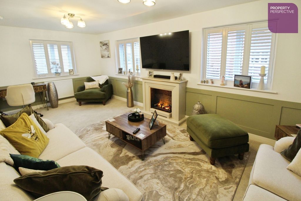 Property photo 2 of 20 Lounge