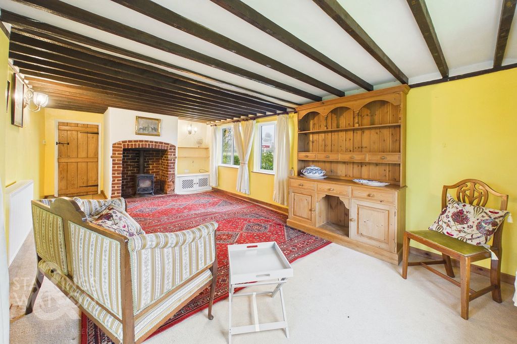 Property photo 3 of 34