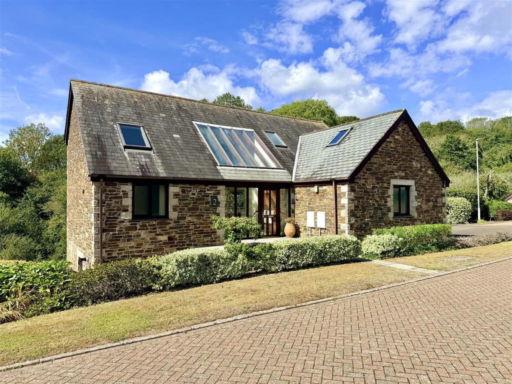 Property photo 1 of 49 Plintona View, Plympton, Plymouth Pl7 4Bx