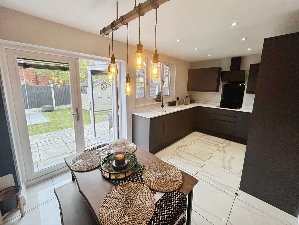 Property photo 2 of 16 Kitchen Diner