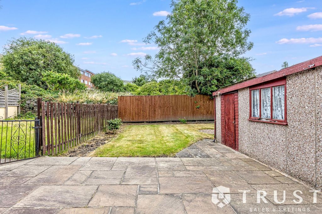 Property photo 2 of 24