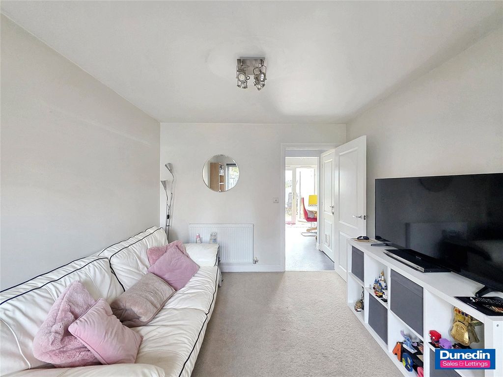 Property photo 2 of 11 Picture No. 04