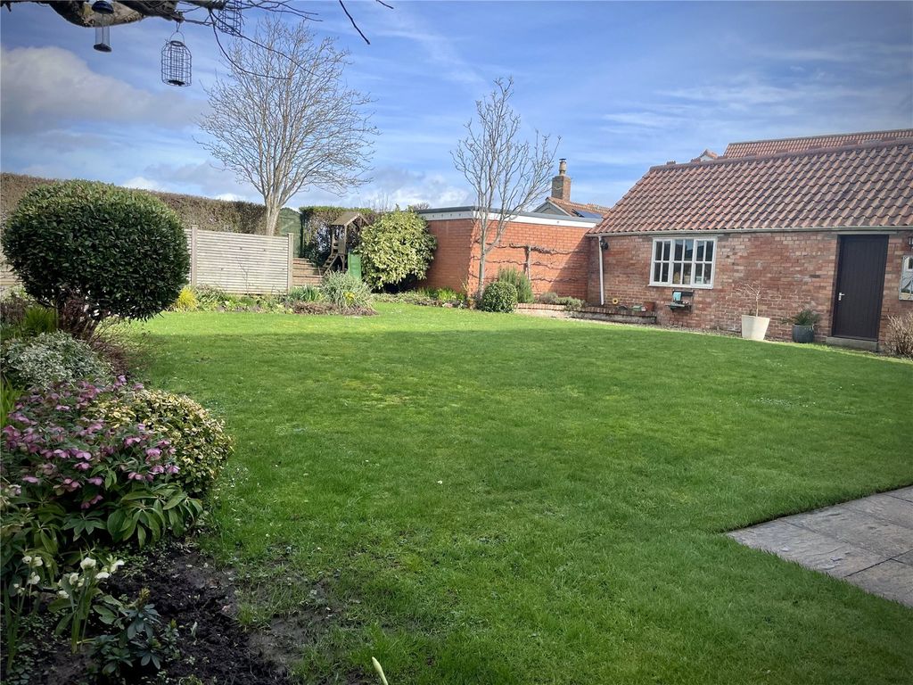 Property photo 3 of 43 Picture No. 84