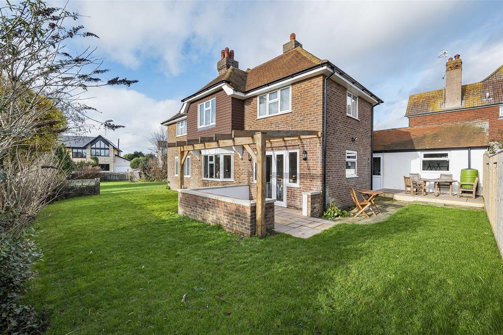 Property photo 2 of 28 Side