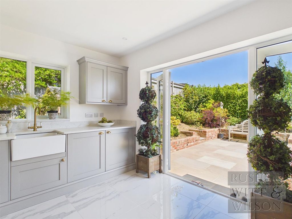 Property photo 1 of 34