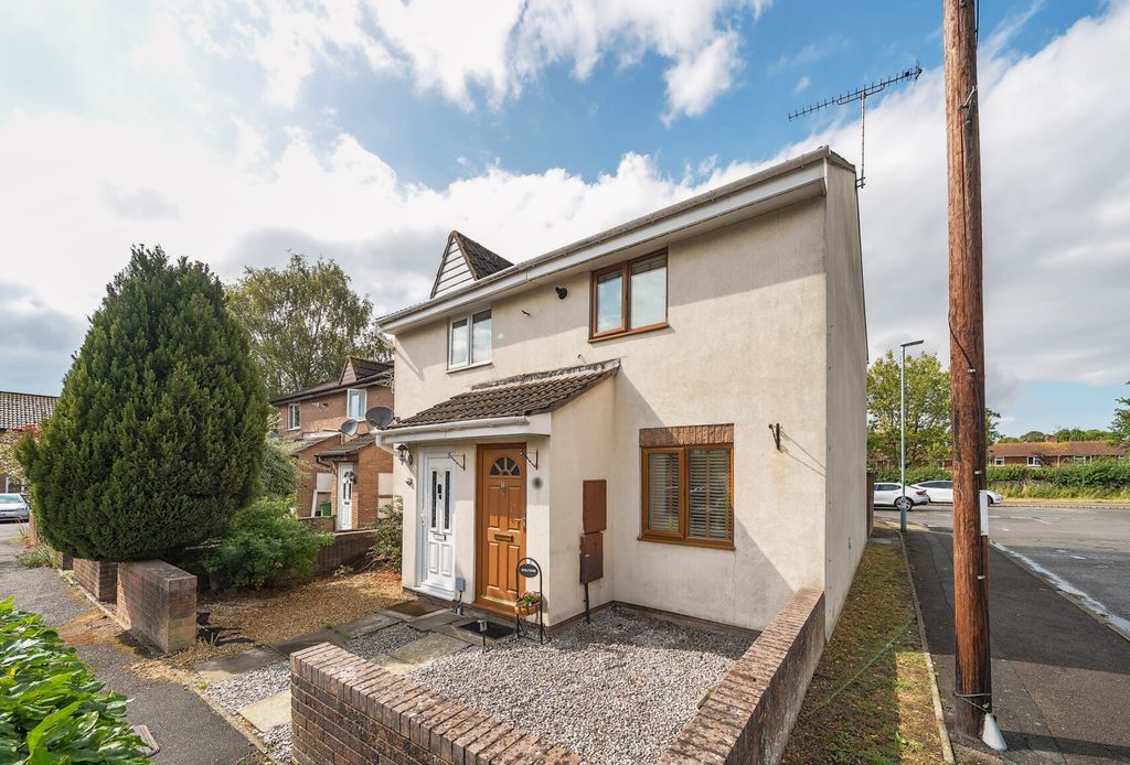 Property photo 1 of 11 1330789-19-688B9c...