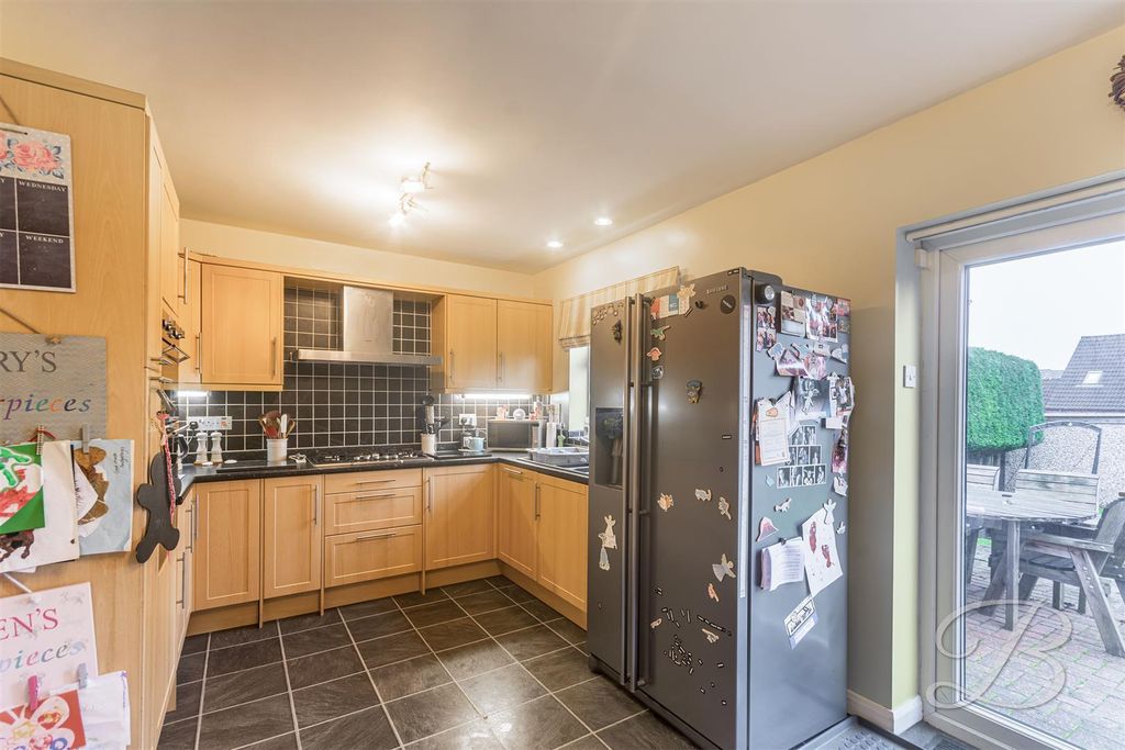 Property photo 2 of 29 S3Cd0Sbbrk-Pvsy8Uoniia.Jpg