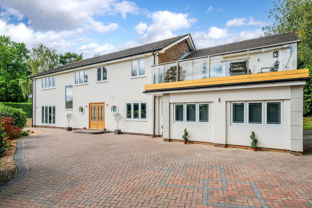 Property photo 1 of 35