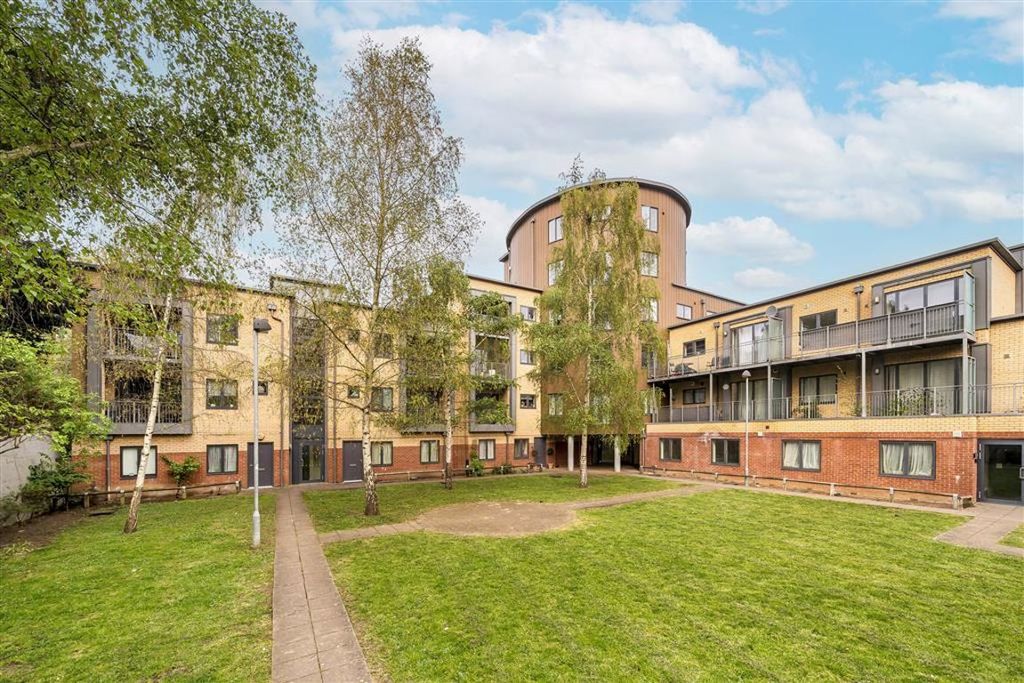 Property photo 1 of 6