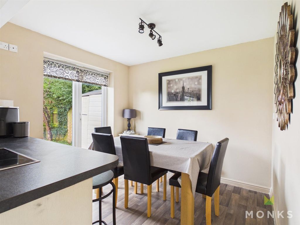 Property photo 3 of 15 Cam01420G0-Pr0844-Still005.Jpg