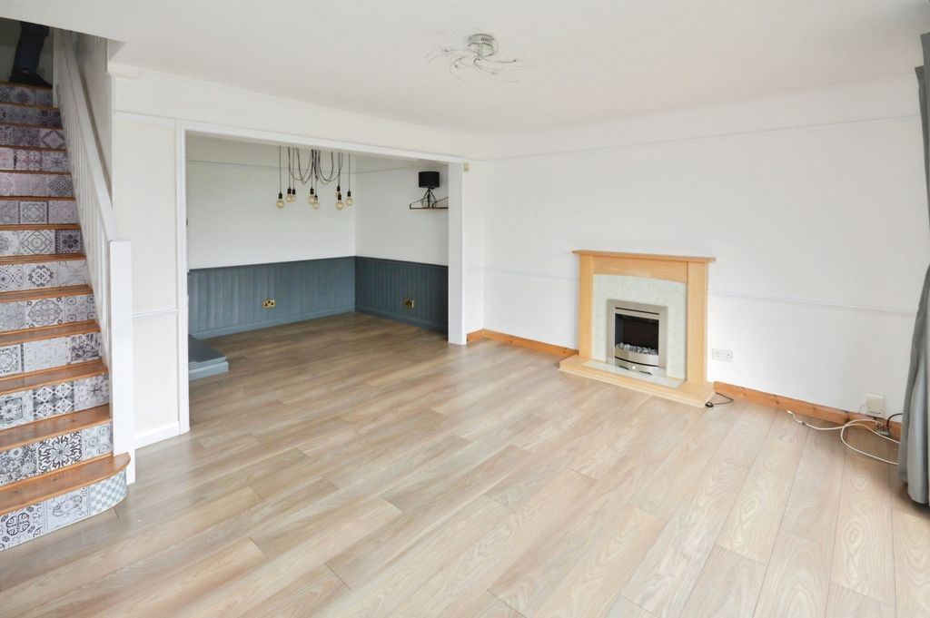 Property photo 3 of 16 Picture No. 14