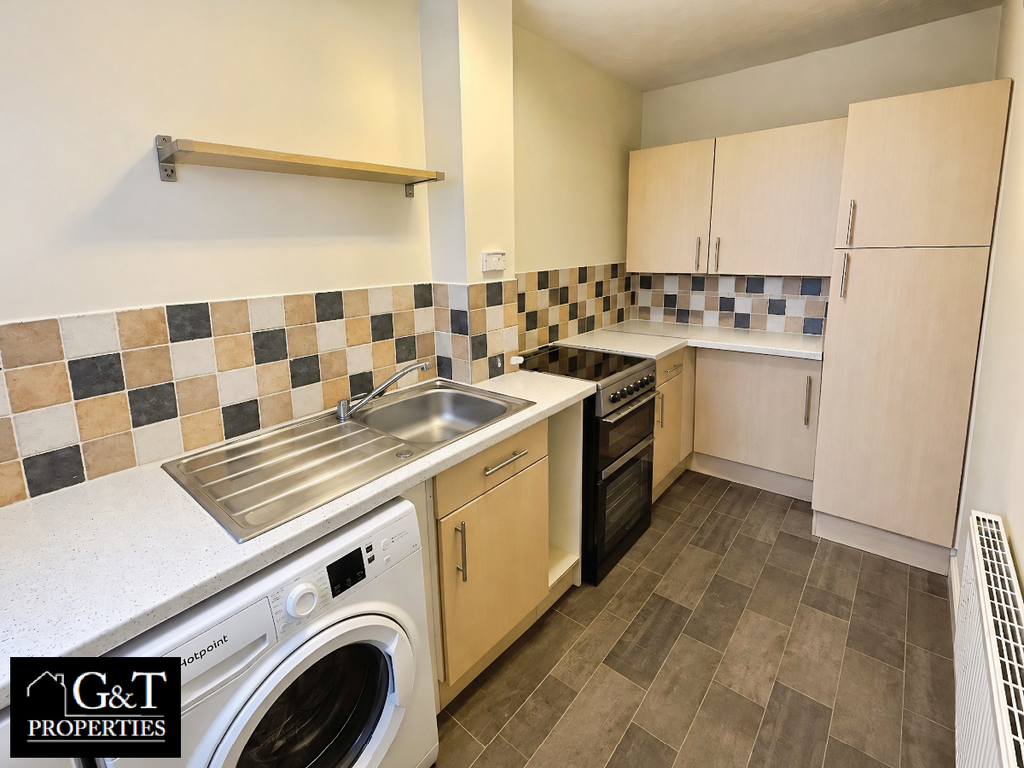 Property photo 3 of 6 Kitchen
