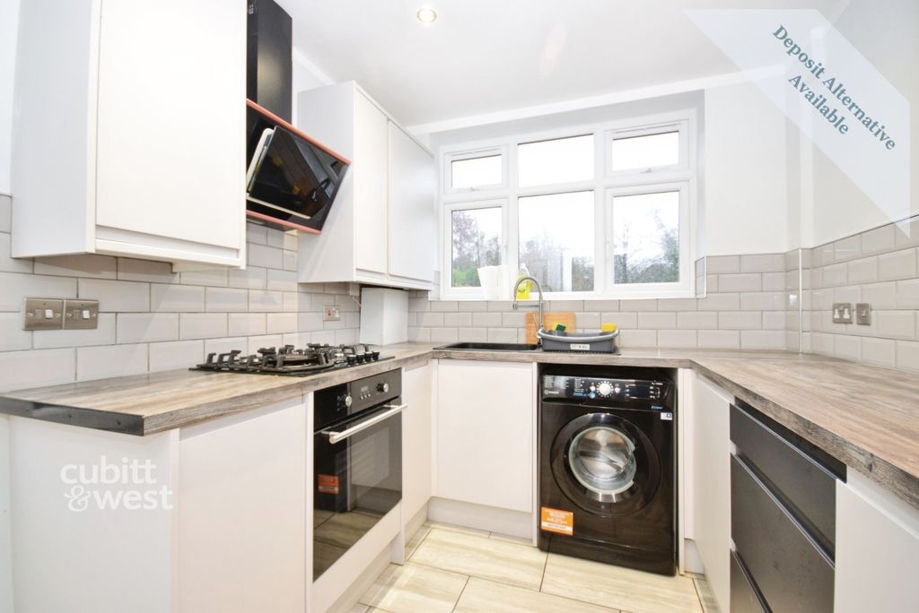 Property photo 2 of 16 Kitchen