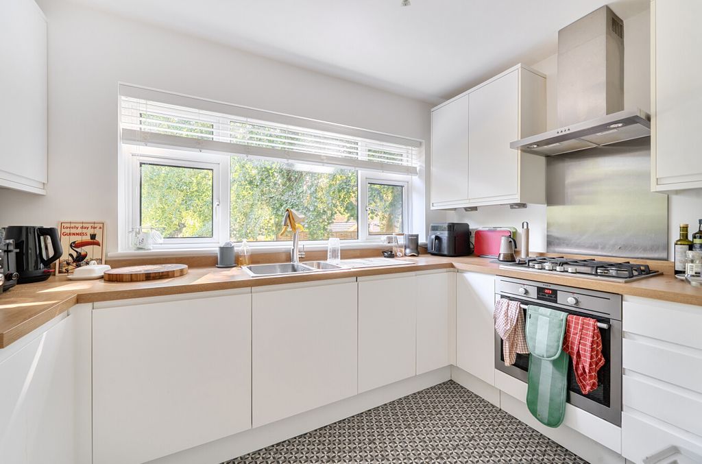 Property photo 3 of 9 1492760-17-6A5778...