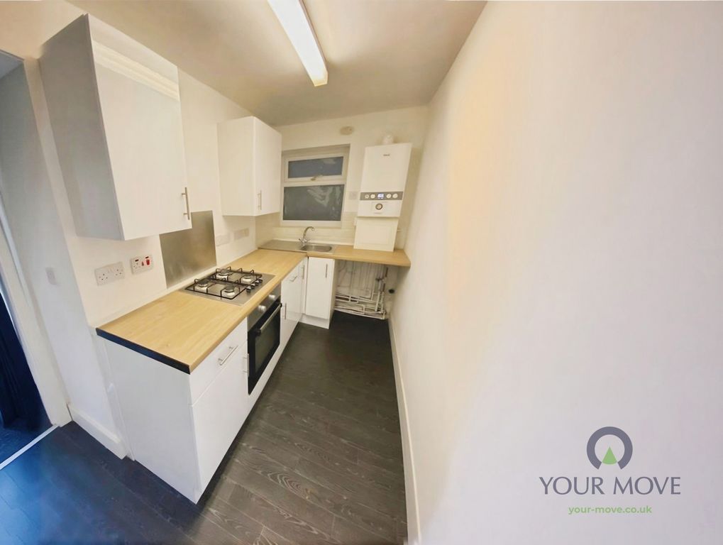 Property photo 2 of 5 Kitchen