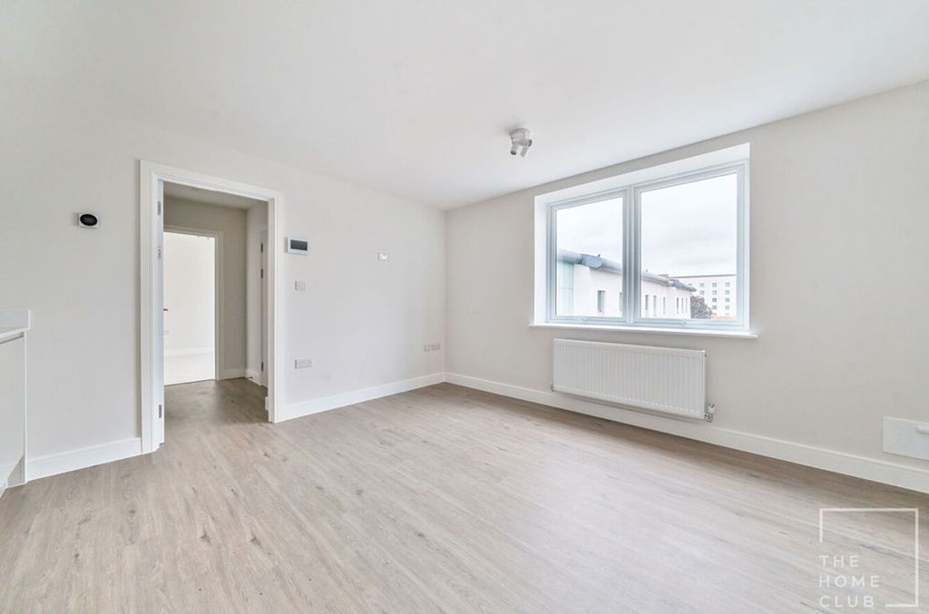 Property photo 3 of 13 Afd06770-A004-4F97-A76E-17Db34934d34