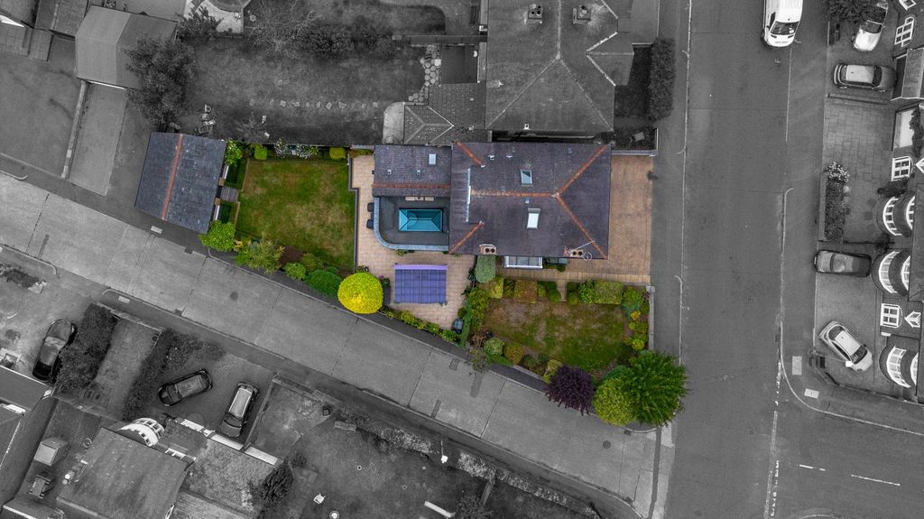 Property photo 3 of 46