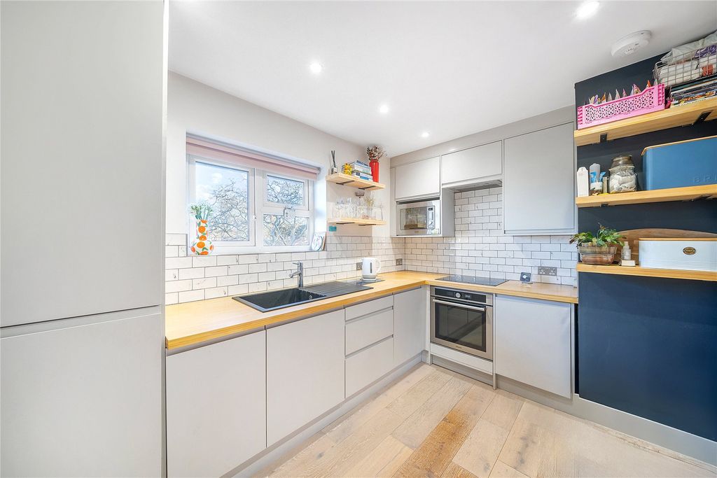 Property photo 2 of 7 Picture No. 06