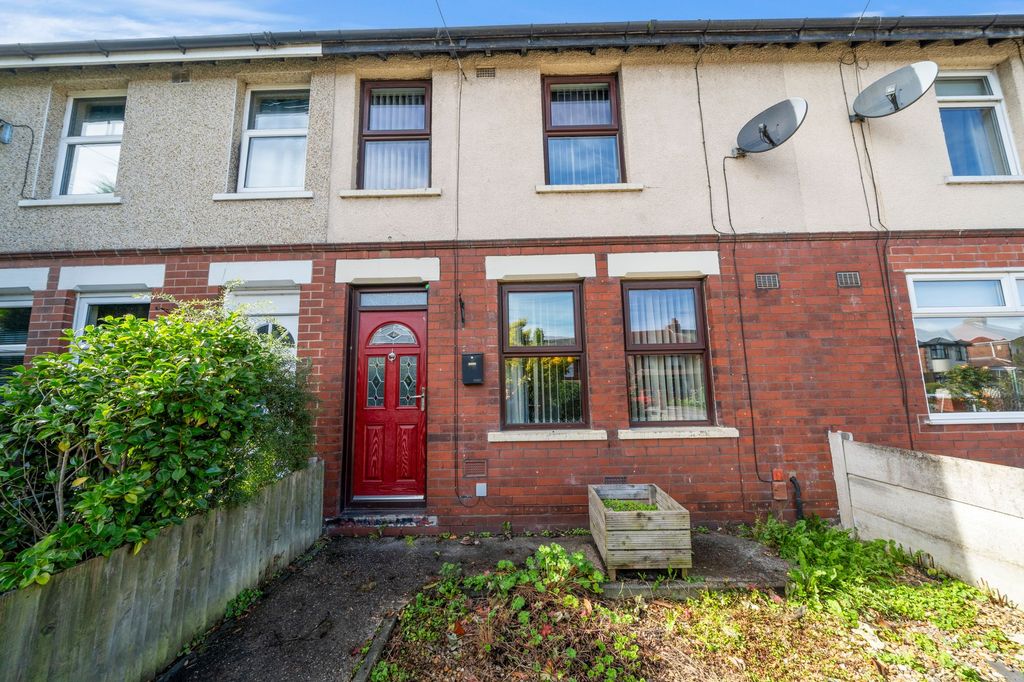 Property photo 1 of 13