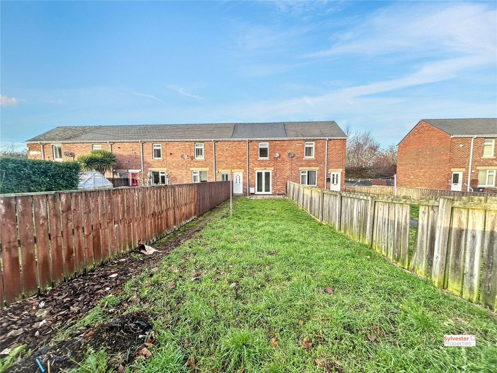 Property photo 1 of 10 Picture No. 12