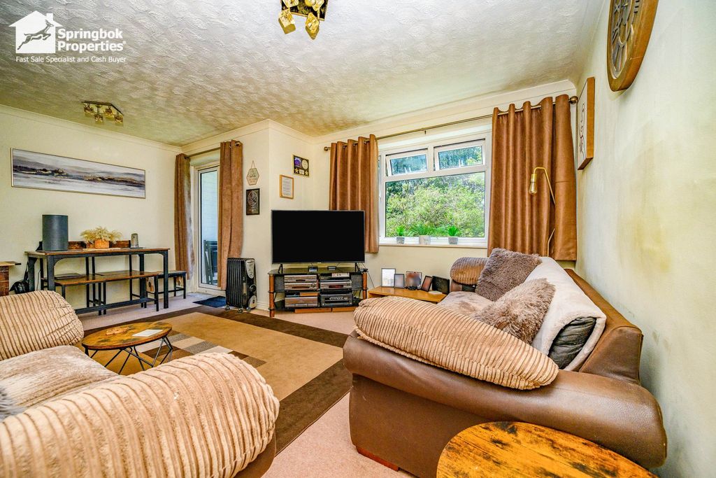 Property photo 2 of 11 Image 1