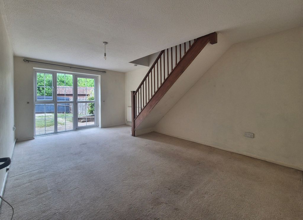 Property photo 3 of 8 Living Room