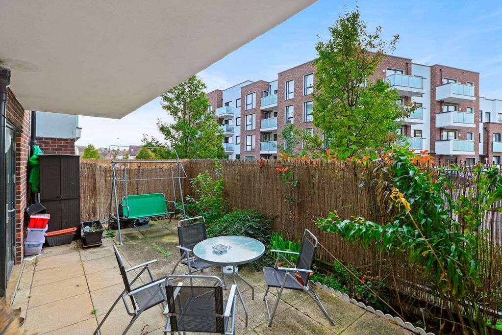 Property photo 2 of 17 B