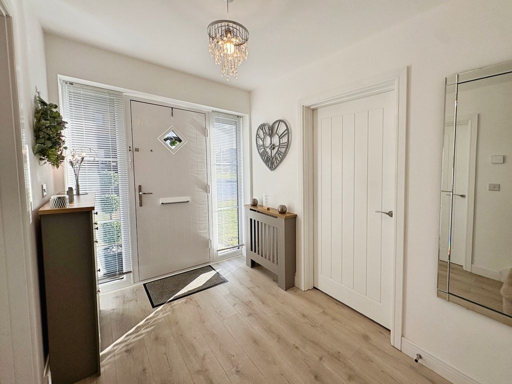 Property photo 2 of 20 Picture No. 13