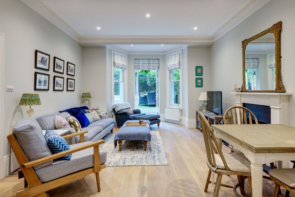 Property photo 1 of 18 Reception Room