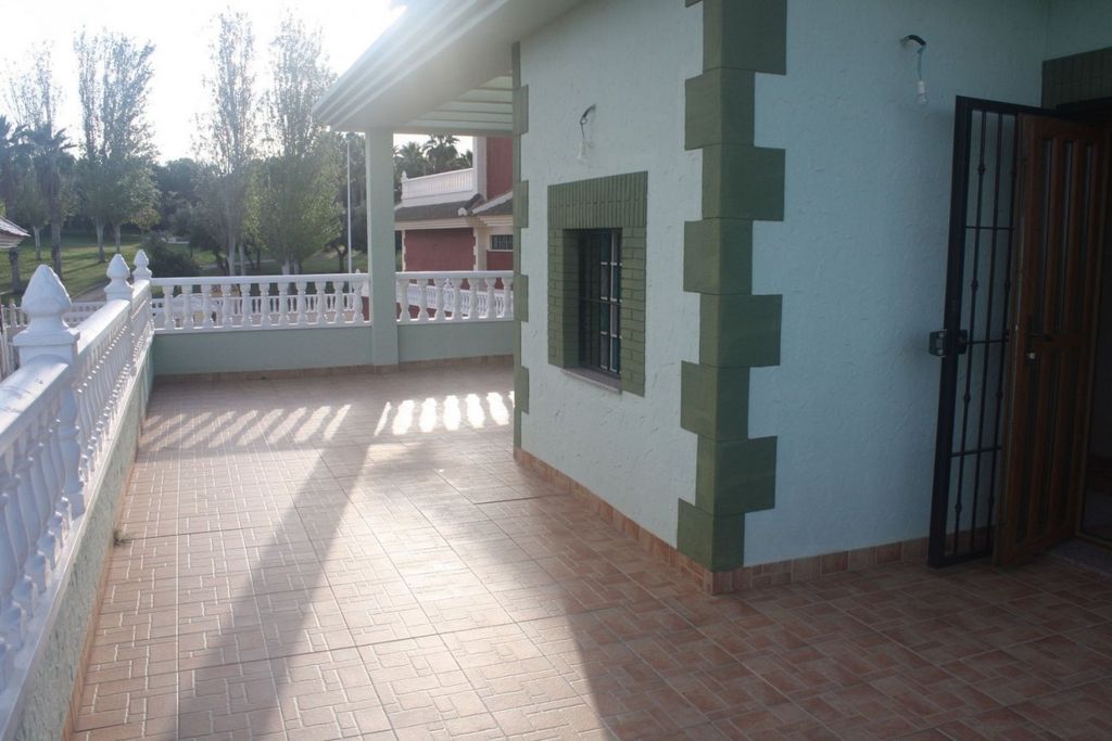 Property photo 3 of 21