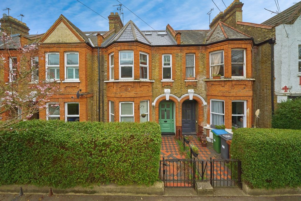 Property photo 1 of 12 Front View