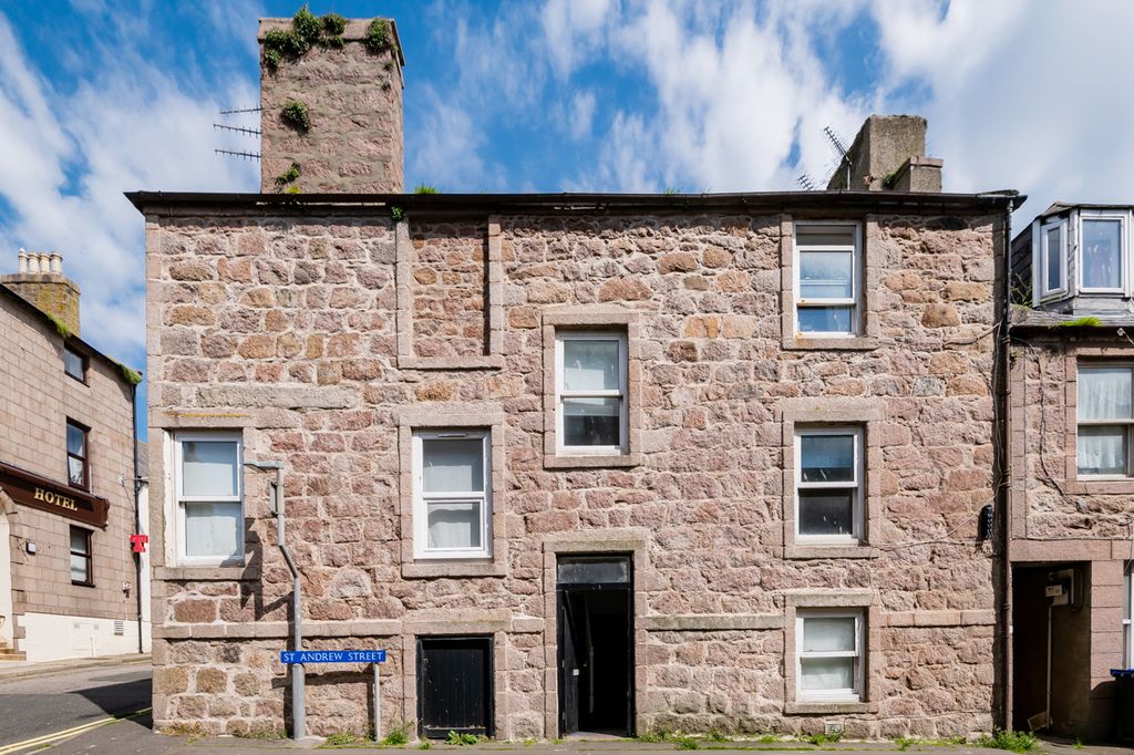 Property photo 1 of 80