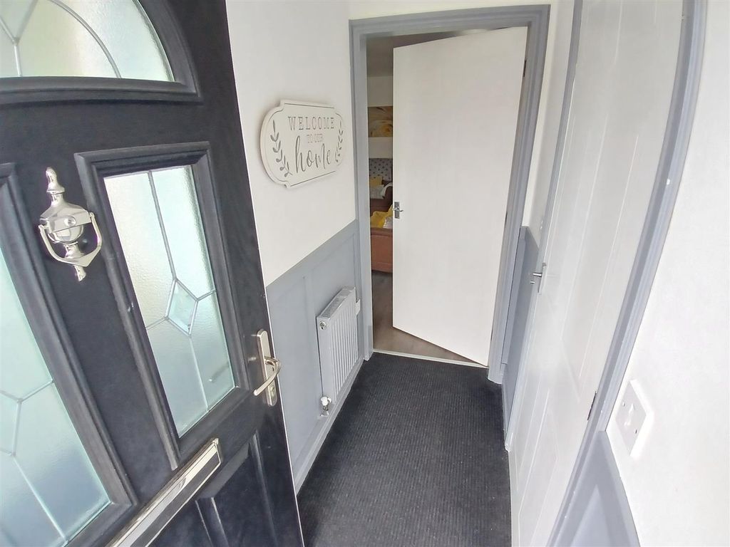 Property photo 2 of 30