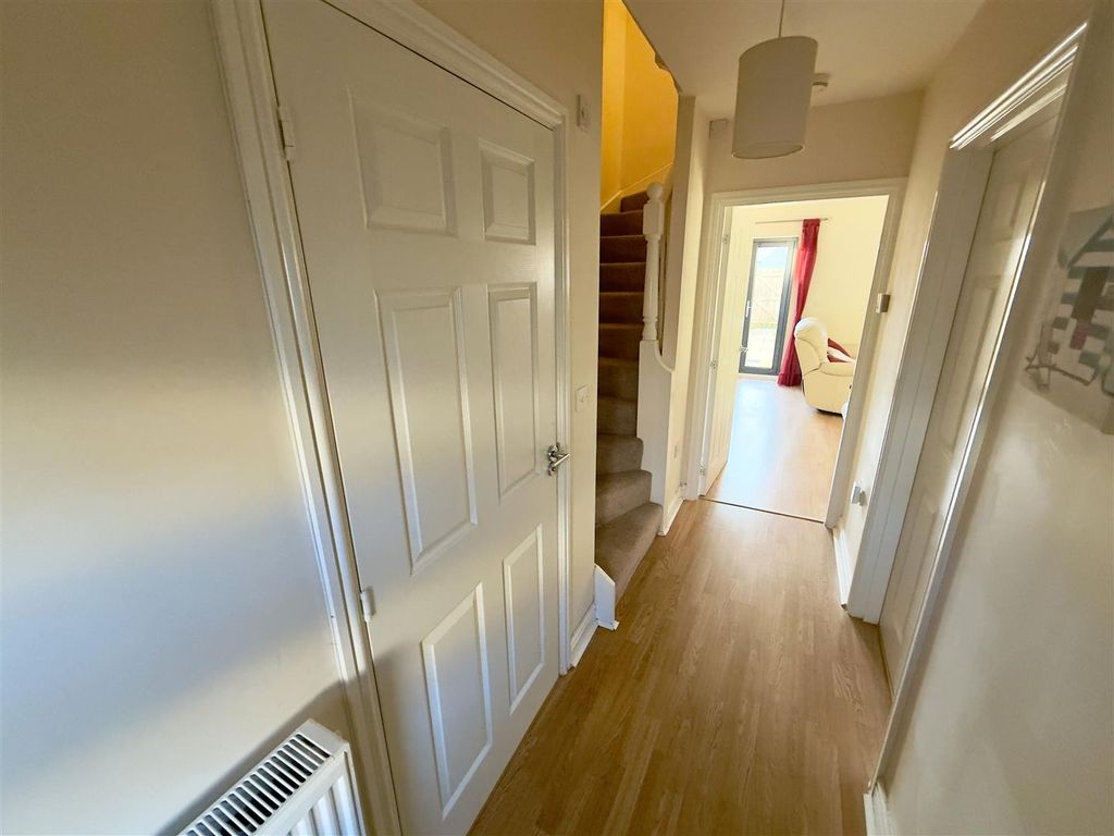 Property photo 3 of 14 Hallway.Jpg